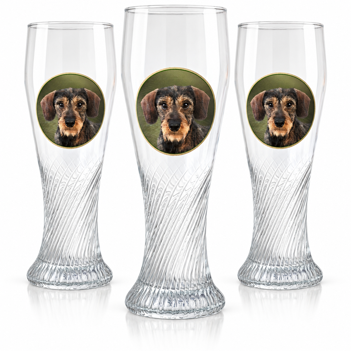 Weizenbiergläser mit Rauhaardackel Motiv im 3er-Set, drei Weißbiergläser mit je 0,5 Liter und Dackelmotiv von Wilde Hilde Original