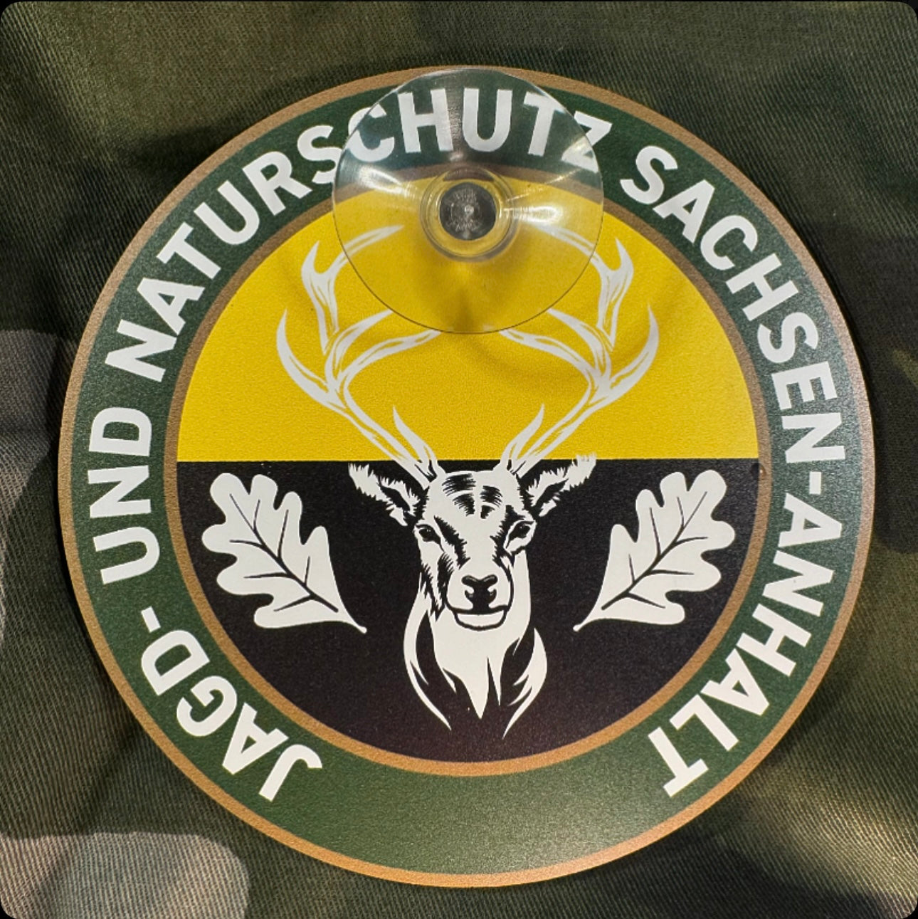 Jagdschild Sachsen-Anhalt „Jagd & Naturschutz“ rund mit Saugnapf | Jagd Autoschild für Windschutzscheibe | Jagdschutz & Jagdbetrieb – Made in Germany