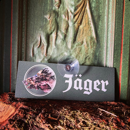 Jäger Keiler-Motiv Jagdschild mit Saugnapf für die Autoscheibe aus Aluverbund - Made in Germany