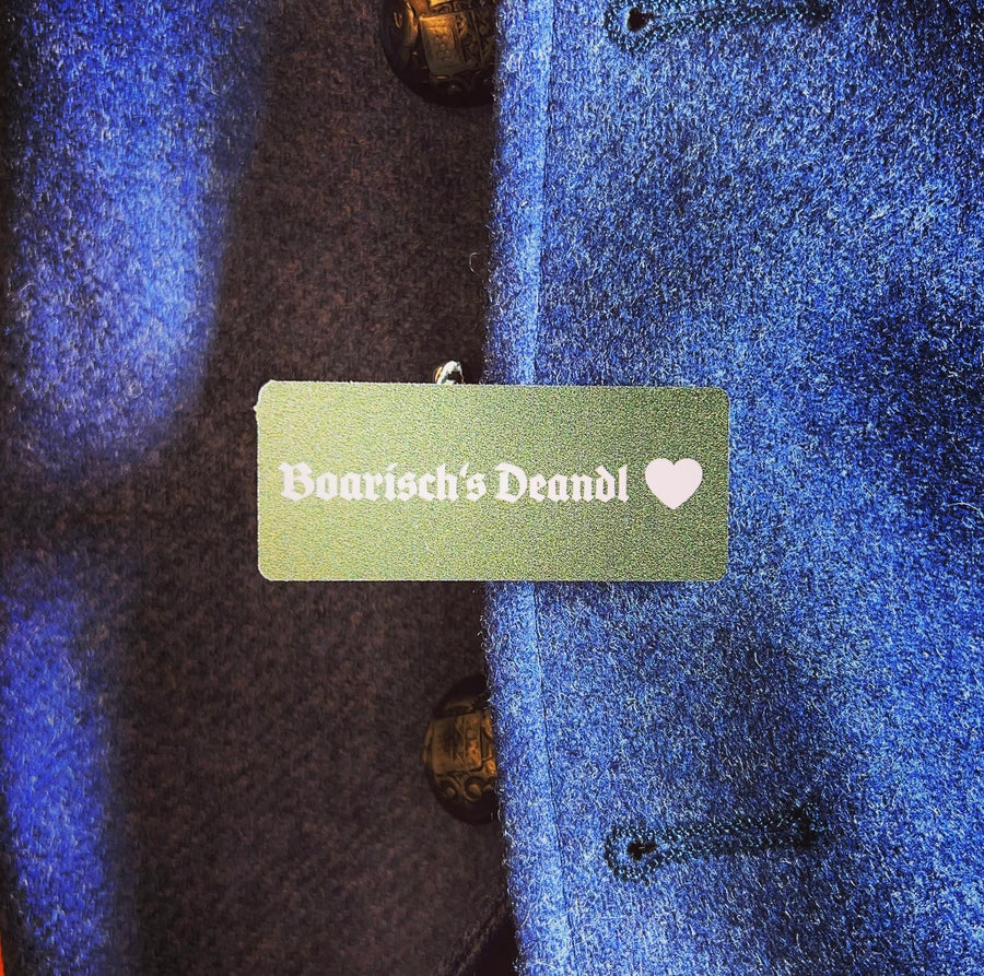 Trachtenanstecker „Boarisch`s Deandl“ für Janker und Hut