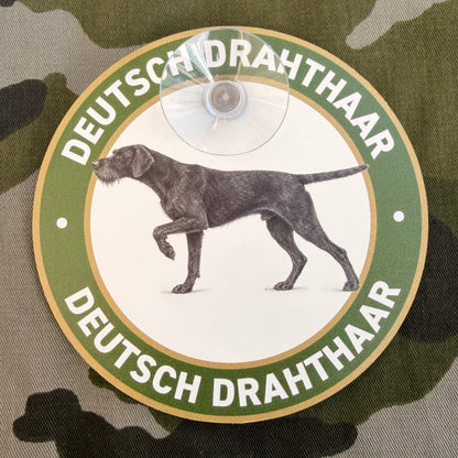 Deutsch Drahthaar Schild fürs Auto mit DD Jagdhund Vorstehhund Motiv und Saugnapf für die Autoscheibe