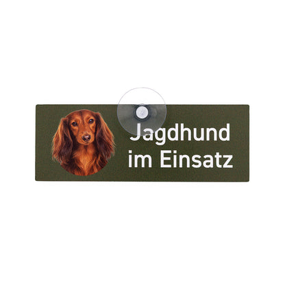 Langhaardackel rot Jagdhund im Einsatz Autoschild 18 x 6,5 cm mit Saugnapf von Wilde Hilde Original