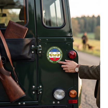 Jagdaufkleber “Jagd- und Naturschutz” Hirsch Mecklenburg-Vorpommern Landesfarbe – Premium Autoaufkleber für Pkw, Jagdauto & Revierfahrzeug