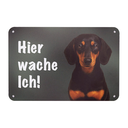 Schwarzwälder Bracke, Wälderdackel Warnschild „Hier wache ich“ | Jagdhund Hundeschild für Zaun, Tor & Grundstück, wetterfest
